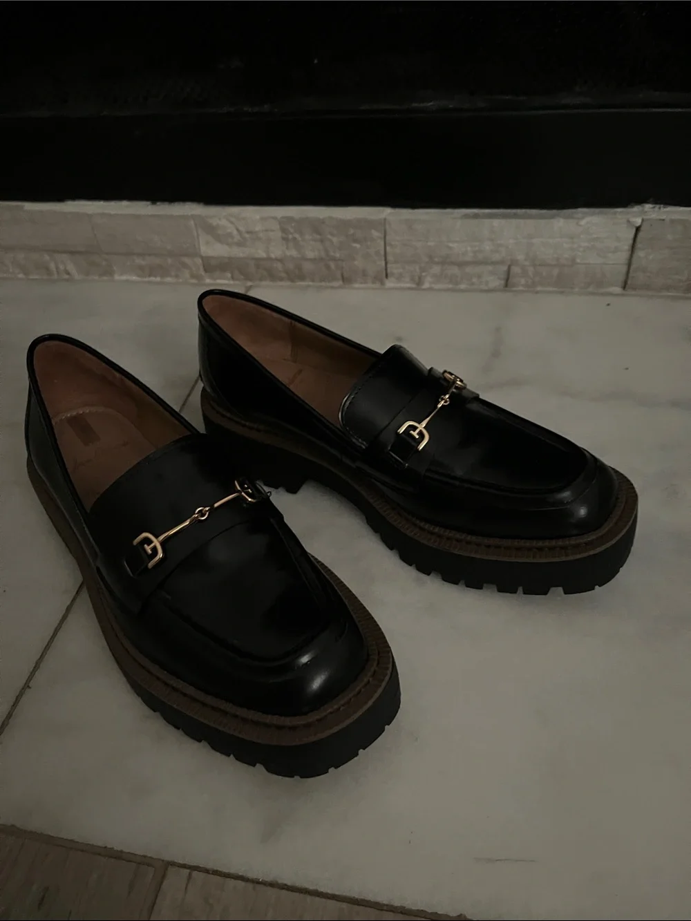 Sam Edelman polished black