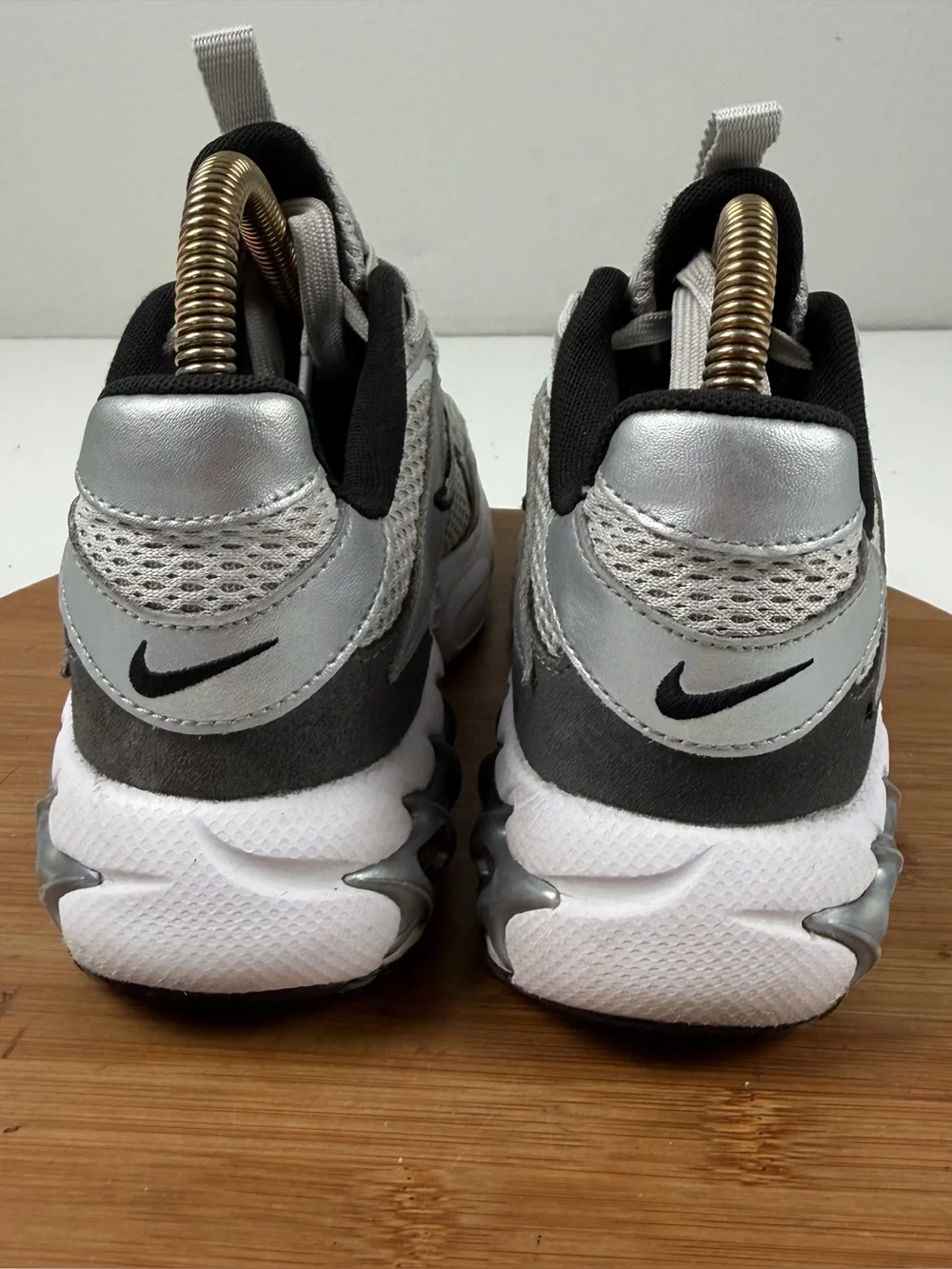 Nike low top