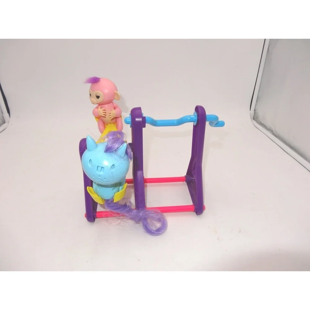 Wowwee fingerlings teeter