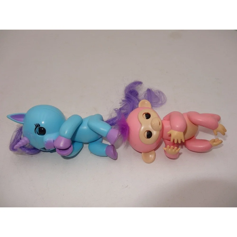 Wowwee fingerlings teeter