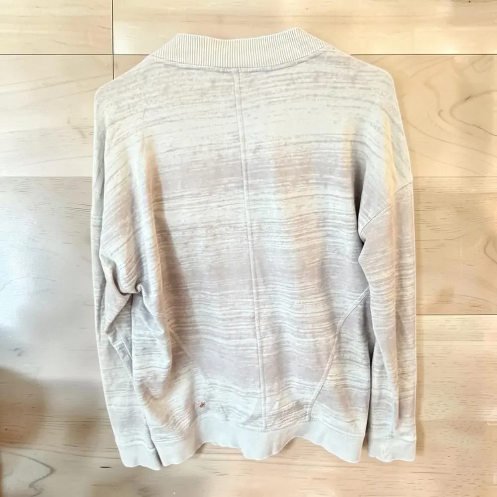 lululemon athletica metal hit
