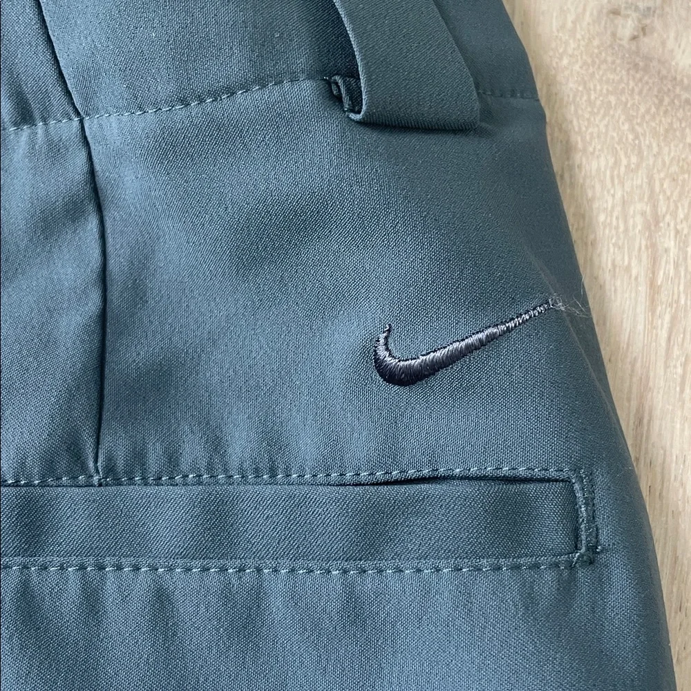 Nike excellent zip