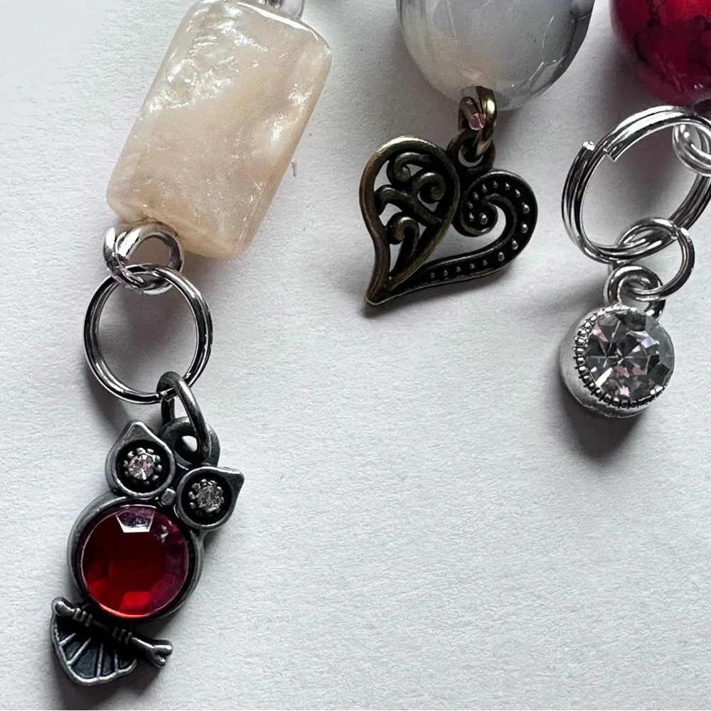 Rubyrudi womens brooch