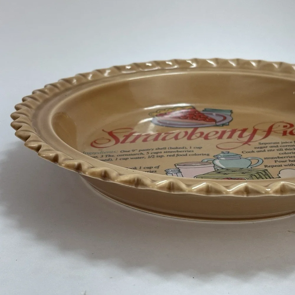 UNIVERSAL TRUMPS CORP. vintage strawberry