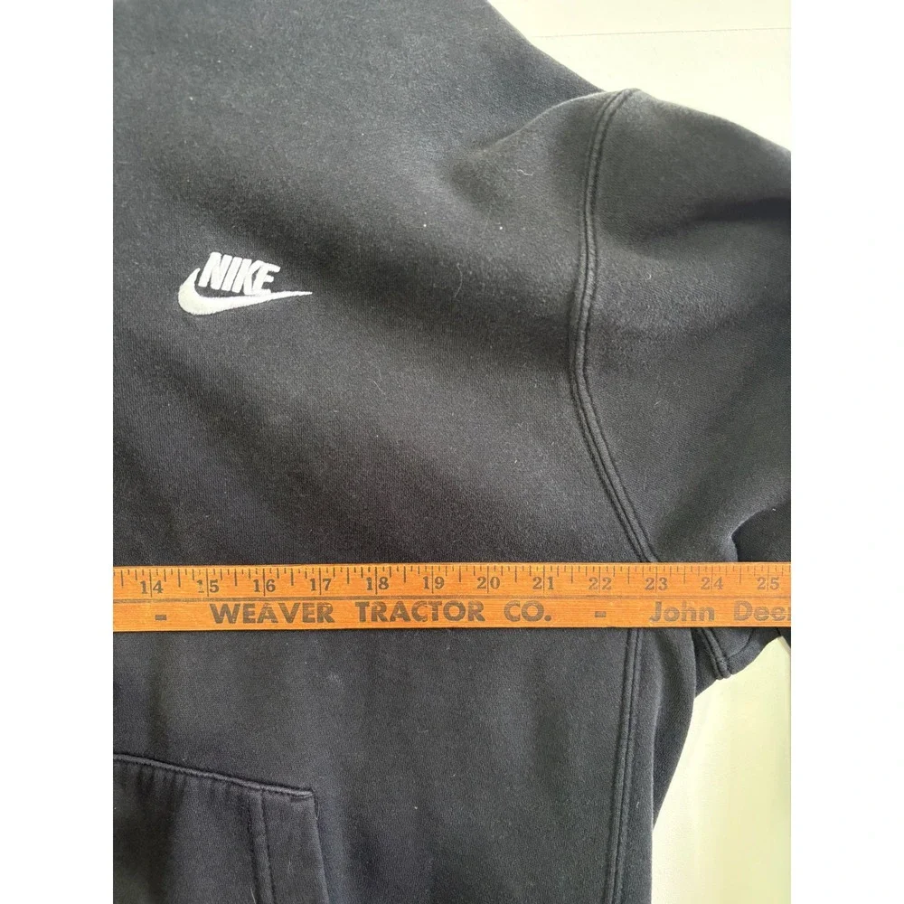 Nike sportswear club