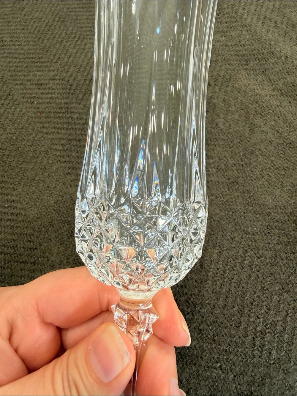 Cristal D’Arques cracks stunning chips