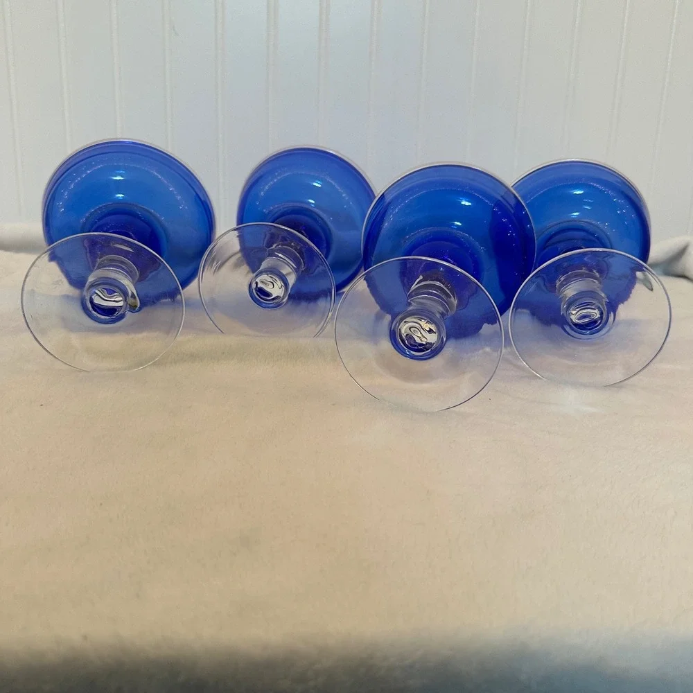 Unbranded margarita glasses
