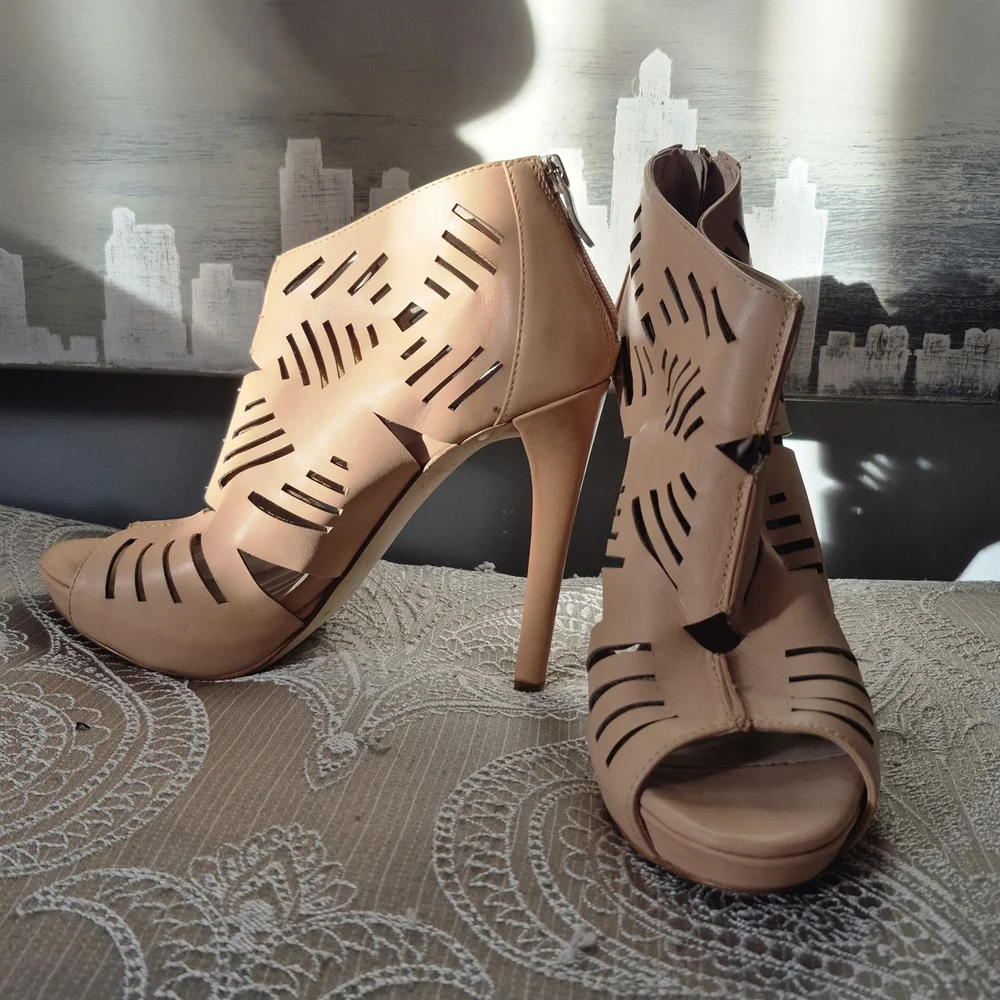 BCBGeneration chic tan