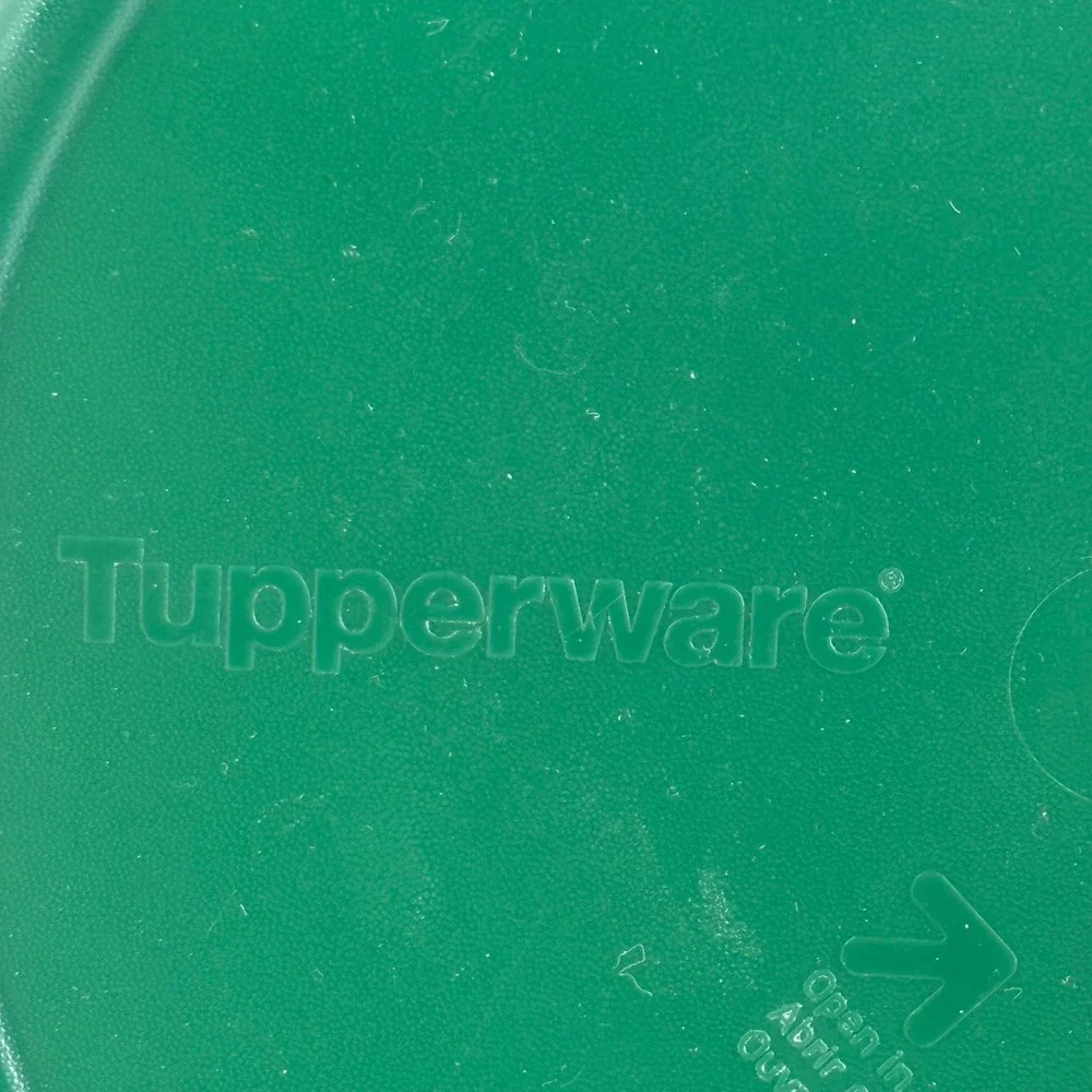 Tupperware rock serve