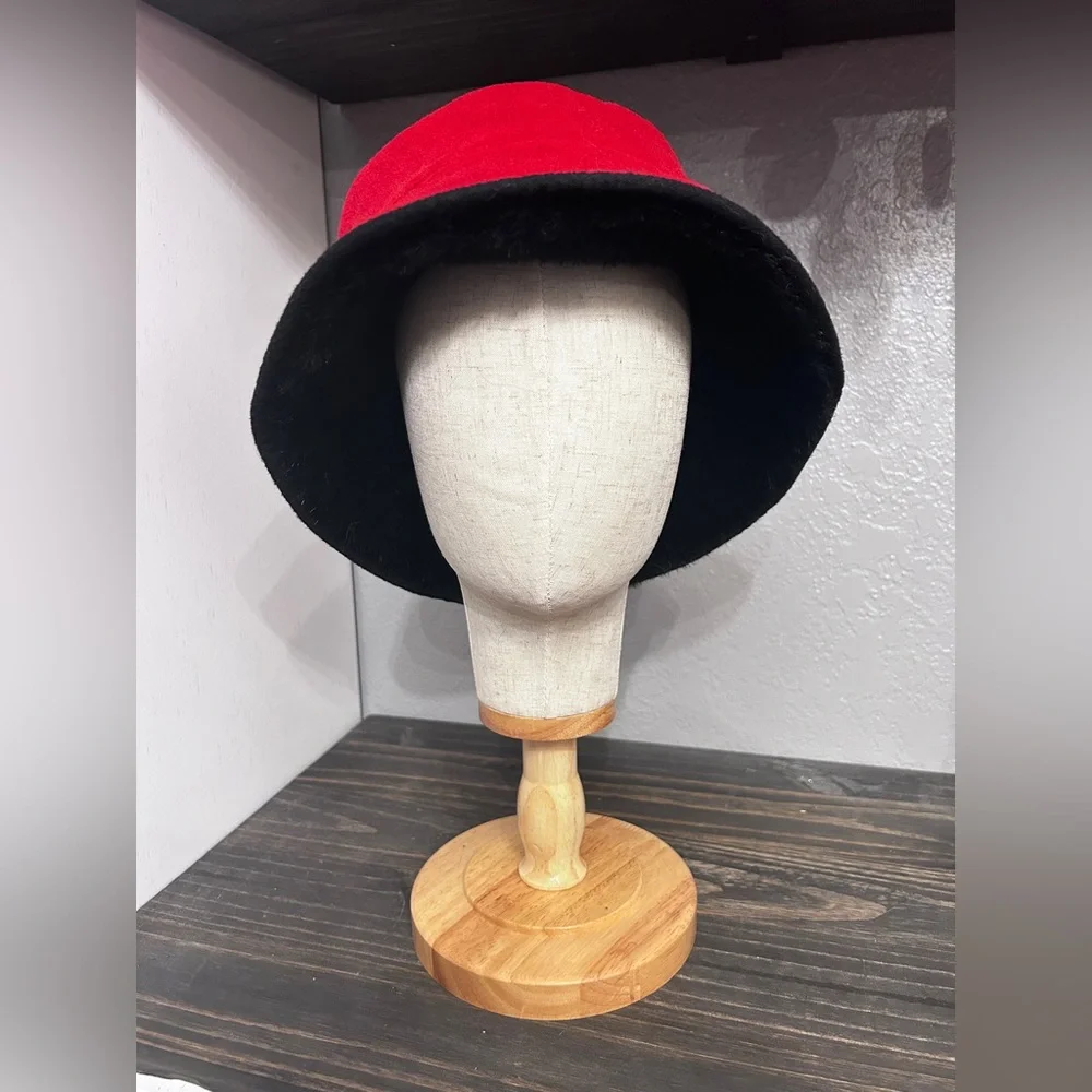 N/A plush faux