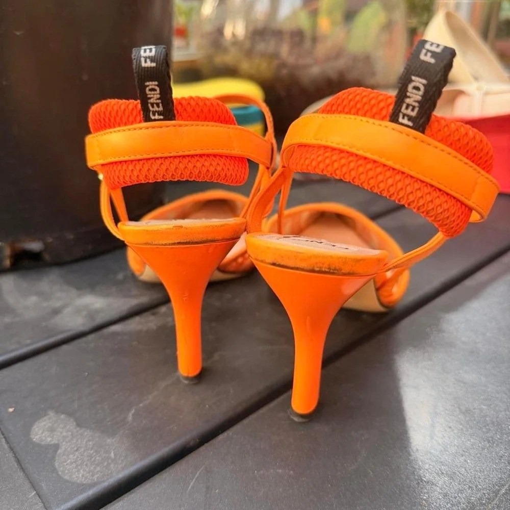 Fendi colibri orange