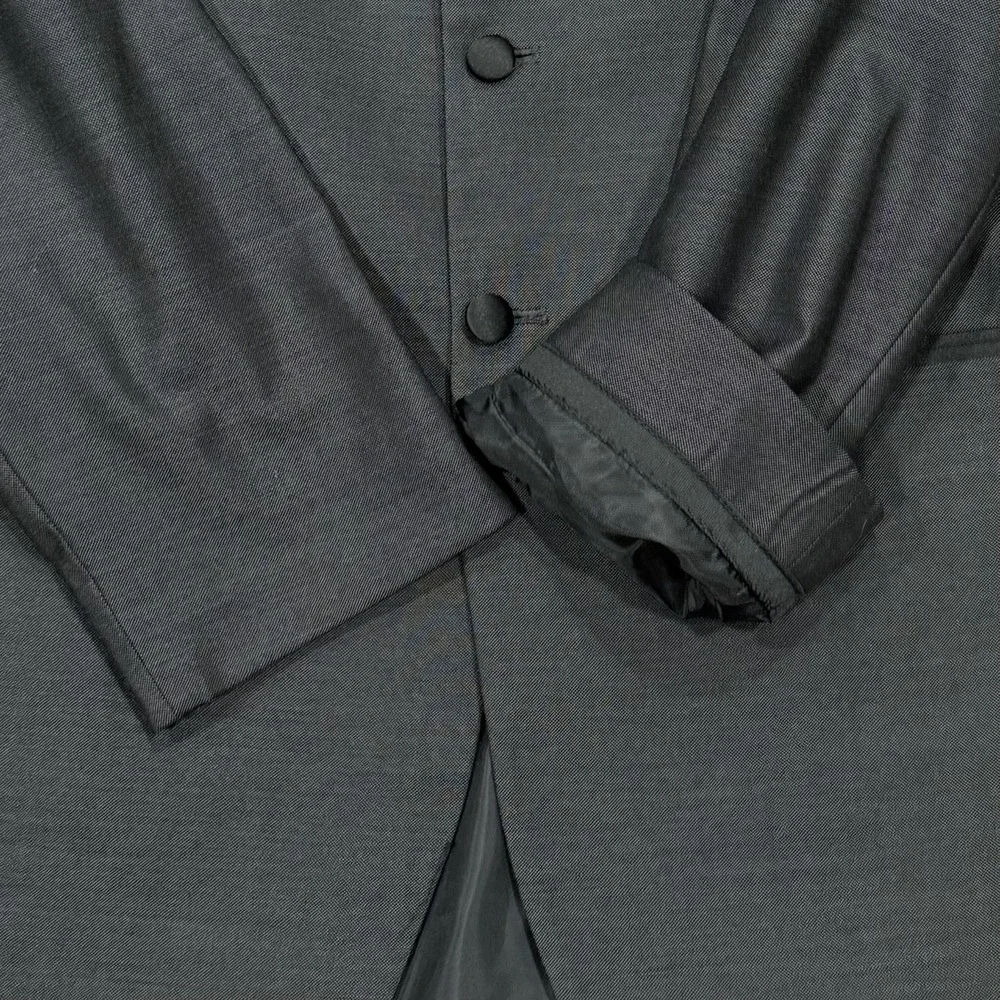 Oscar de la Renta tuxedo good