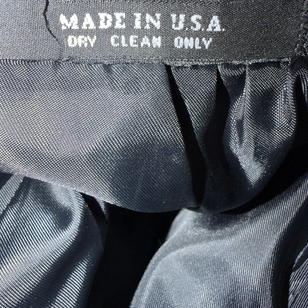 Oscar de la Renta tuxedo good