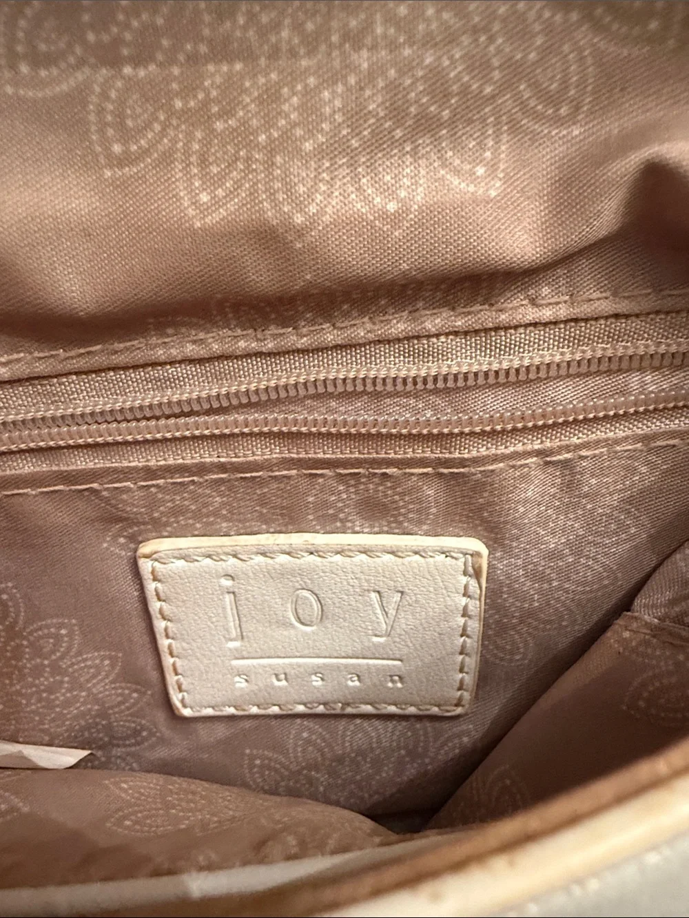 Joy Susan compact joy