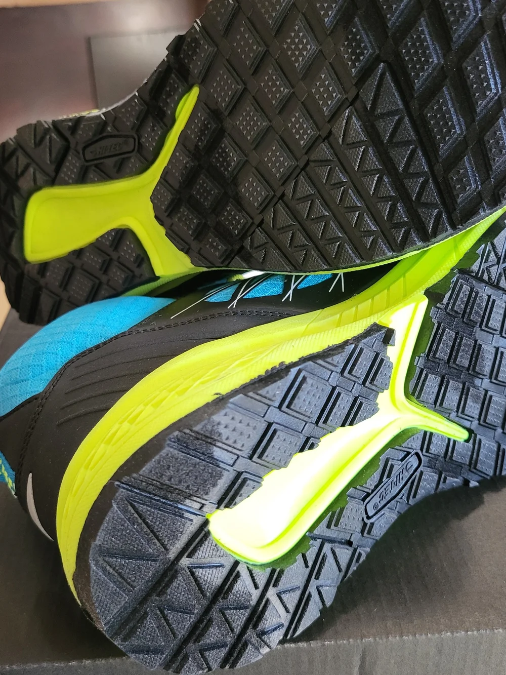 Hi-Tec vibrant blue