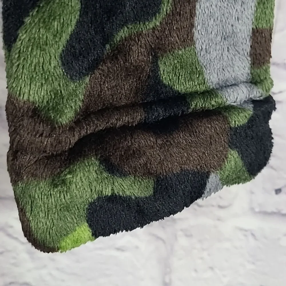 J. Khaki camo bathrobe