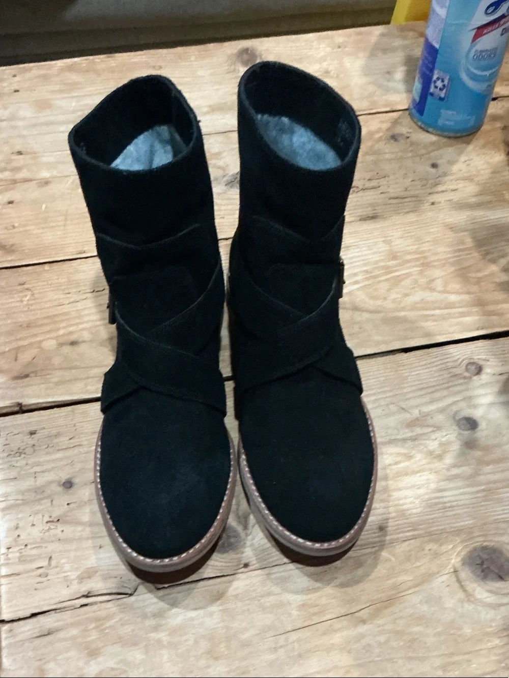 Splendid black suede