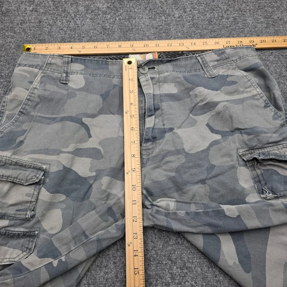 OP Ocean Pacific Men's Camo‎ Cargo Shorts Size 40 Grey Camouflage Multi-Pocket