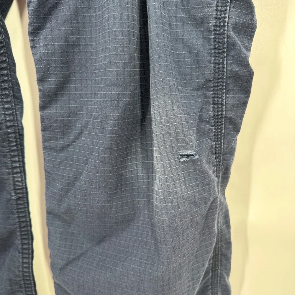 Carhartt flaws vibe
