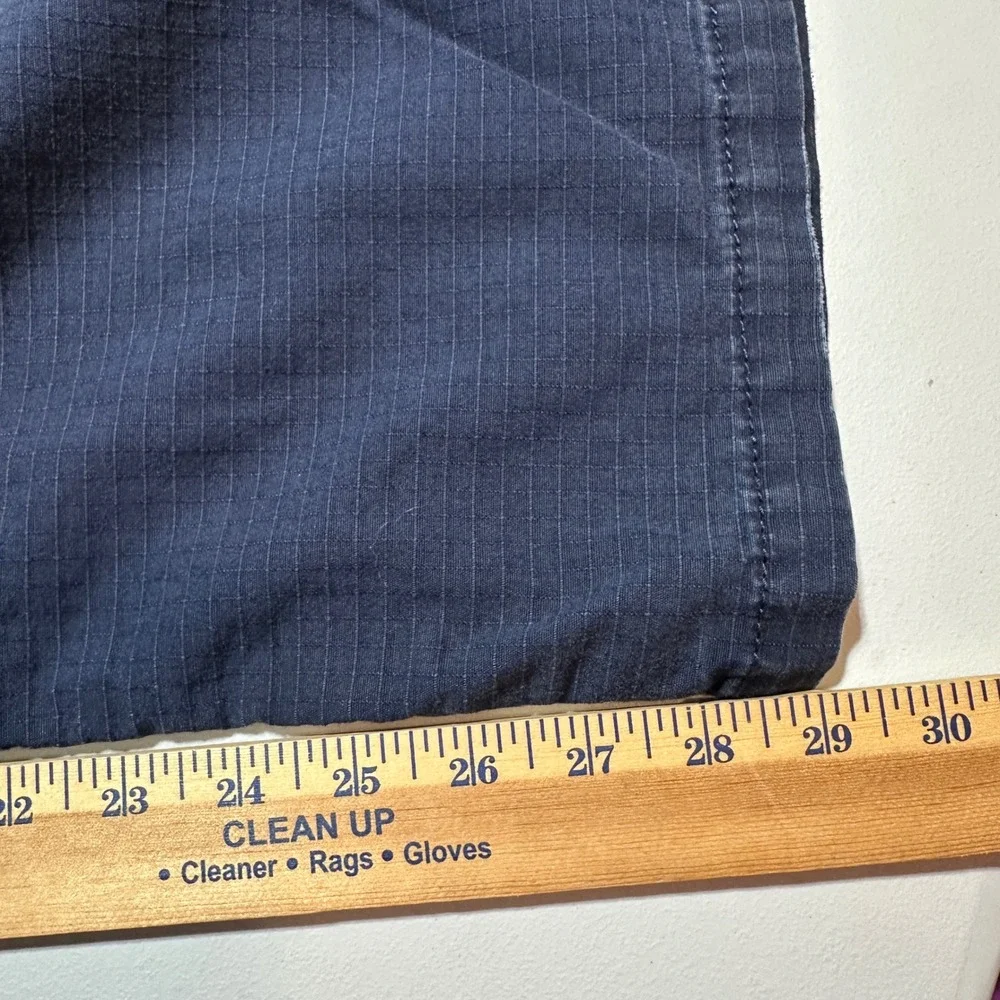 Carhartt small tees trend
