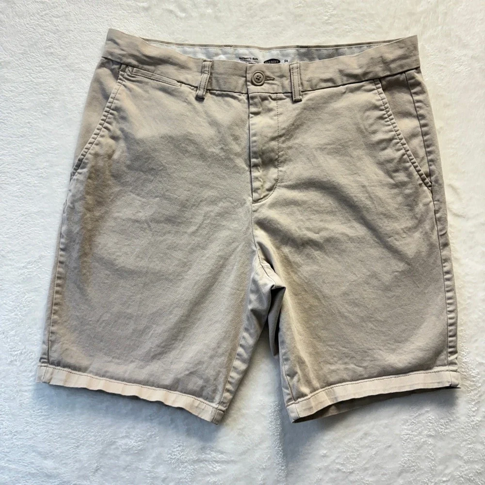 Old‎ Navy Ultimate Slim Khaki Shorts Flat Front Casual Everyday Size 34