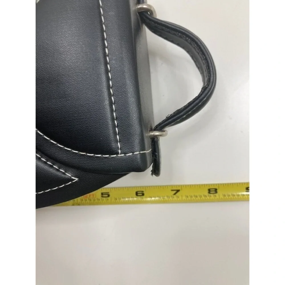 The Unbranded Brand new black