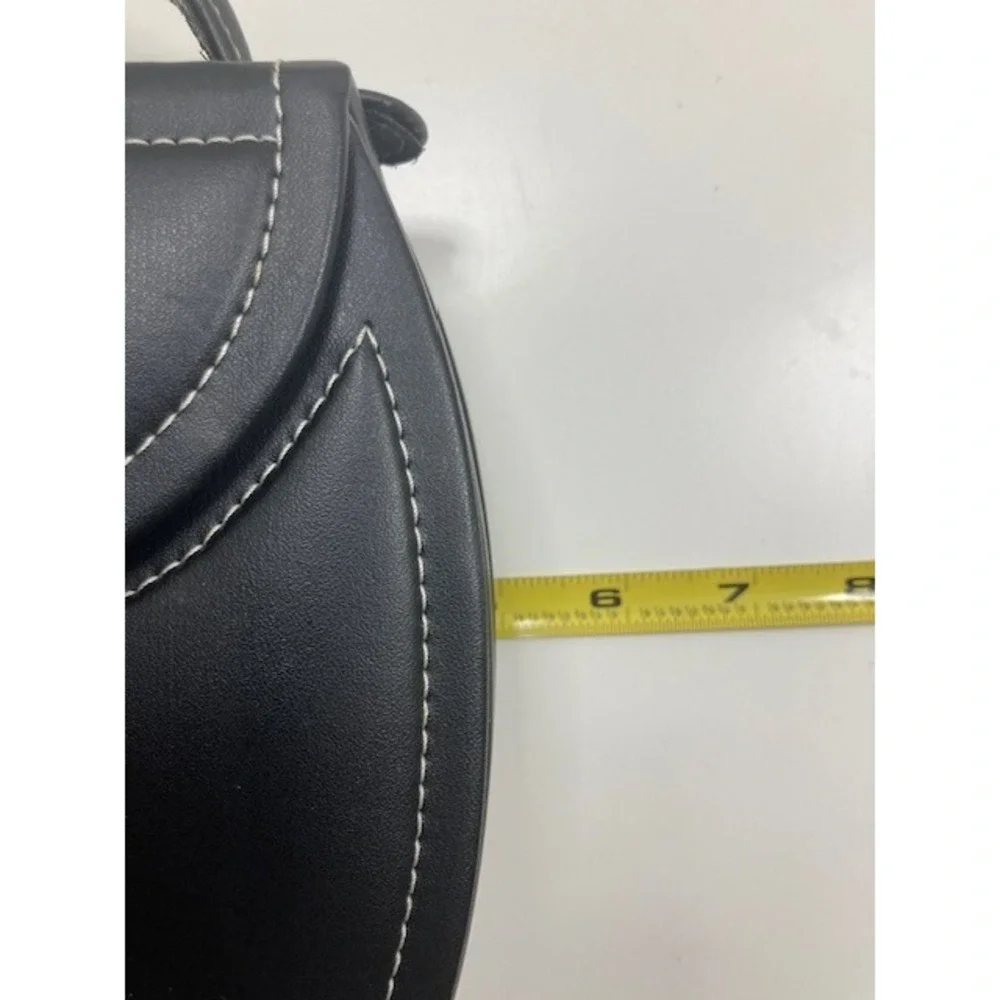 The Unbranded Brand new black