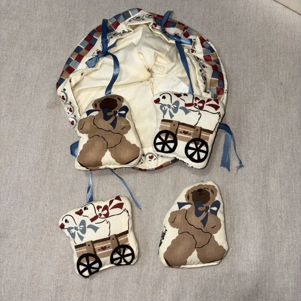 Vintage 1986‎ Red Calliope Musical Mobile Bears Geese Birth To 6 Months Neutral