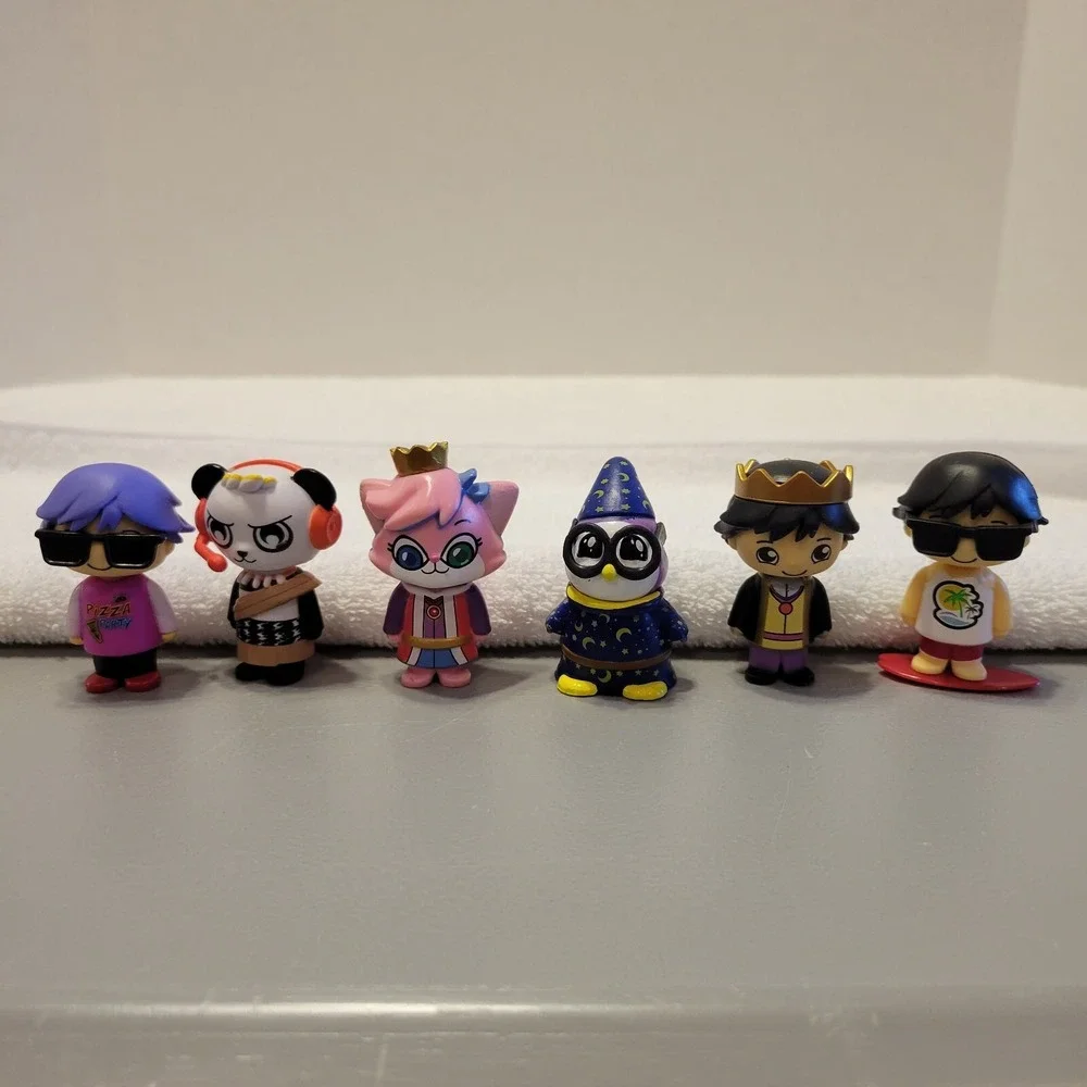 Ryan's World 6 action‎ figures
