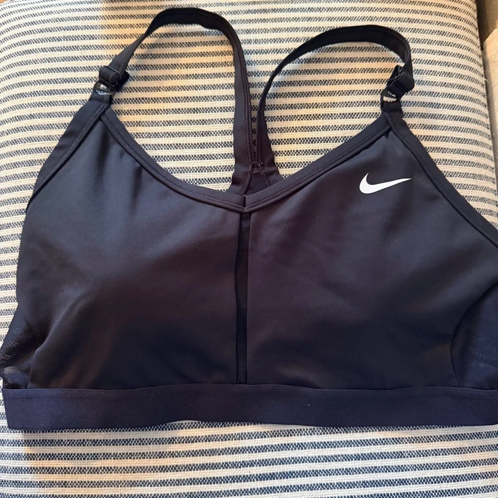 Nike black 1x