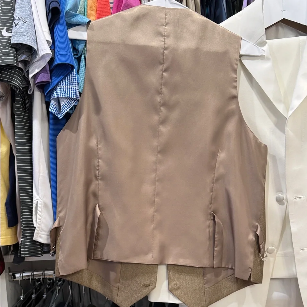 Lucci Collezione this classic