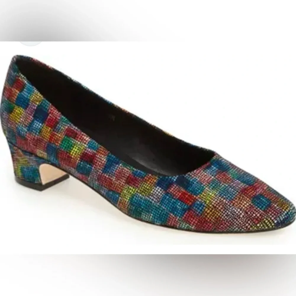 Vaneli Astyr' Almond‎ Toe Multi Color Pump Size 7.5