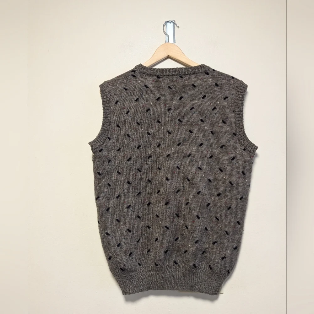 Preswick & Moore knit silhouette