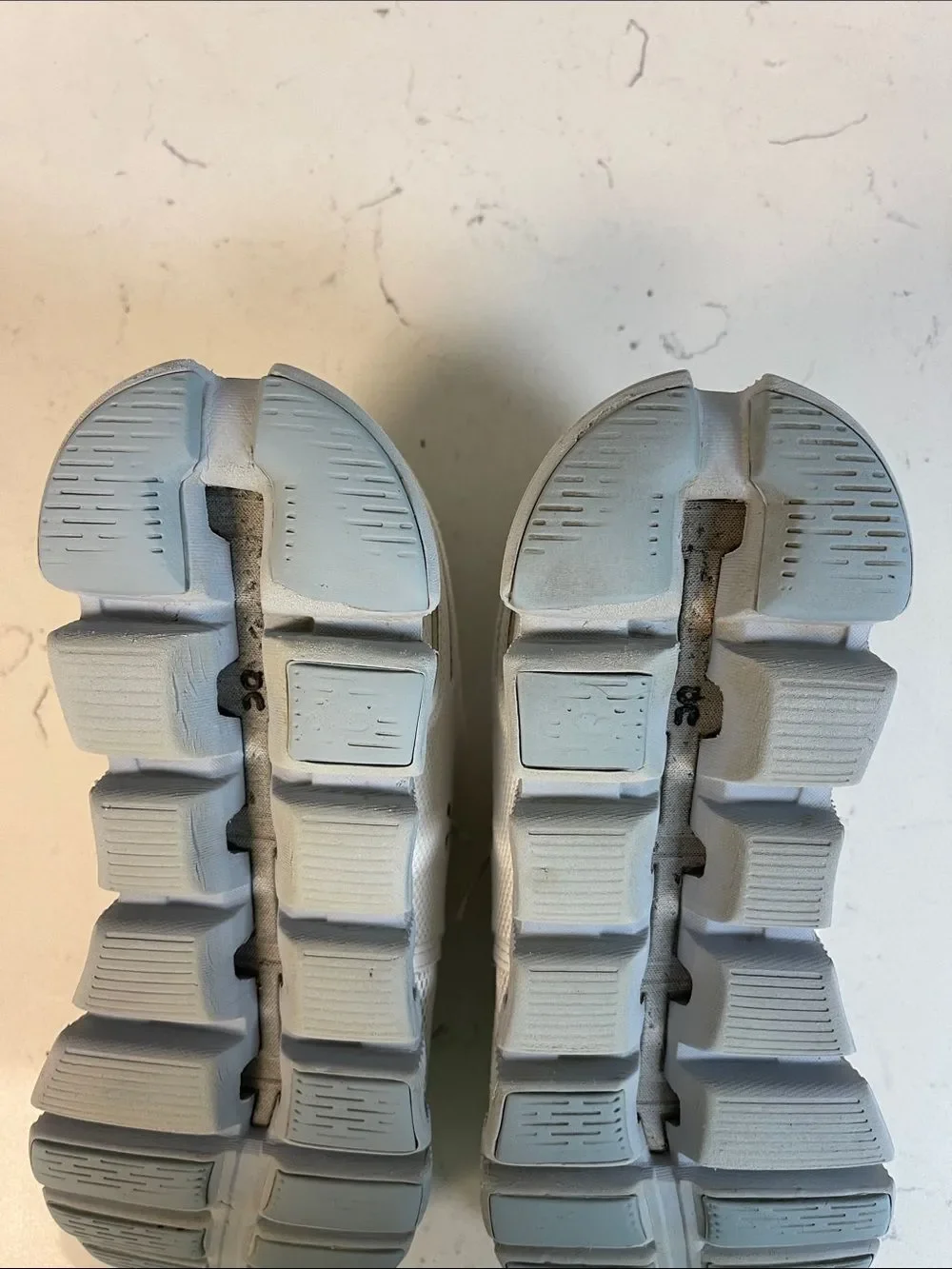 On Running brand running