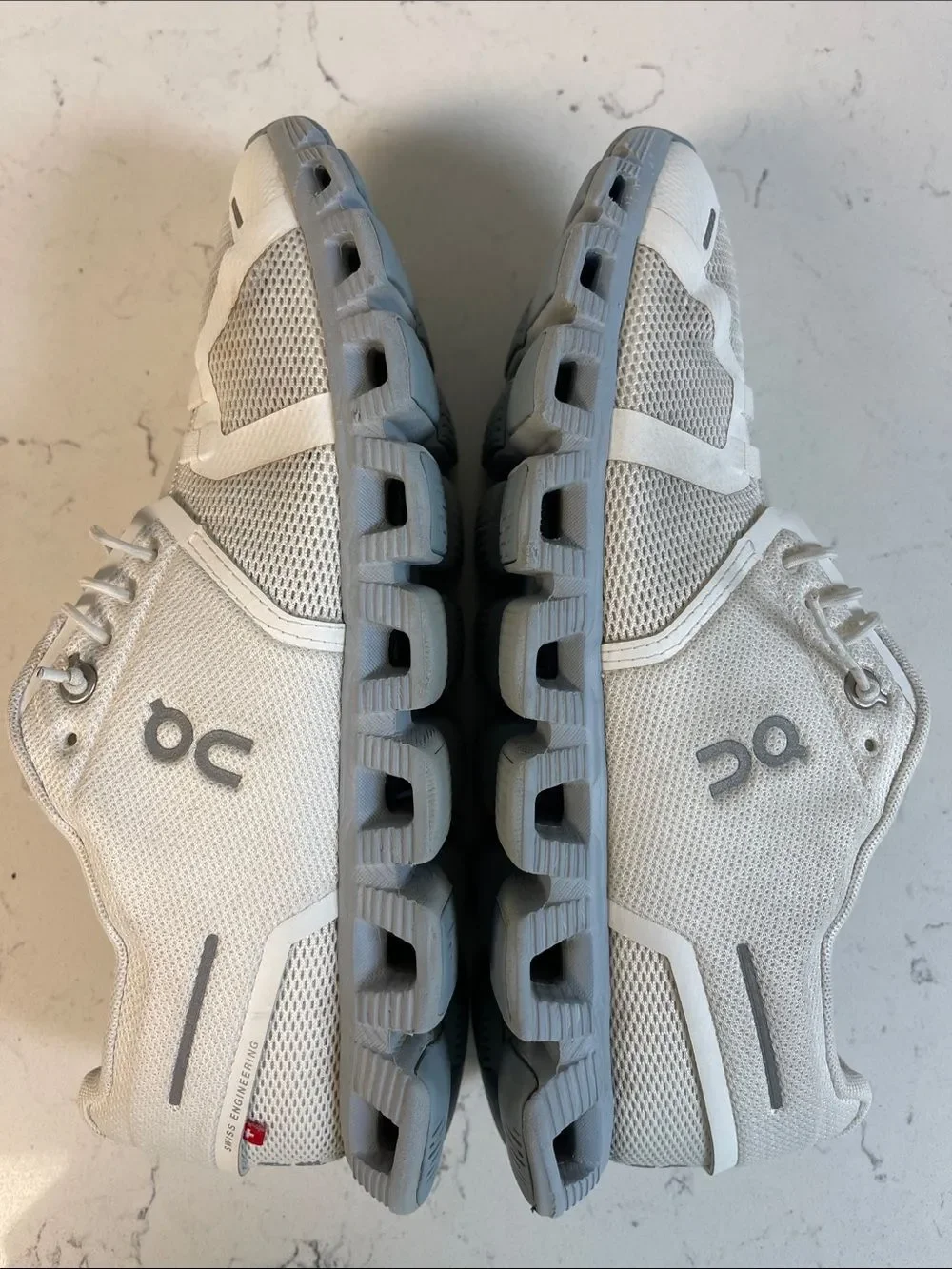 On Running brand running