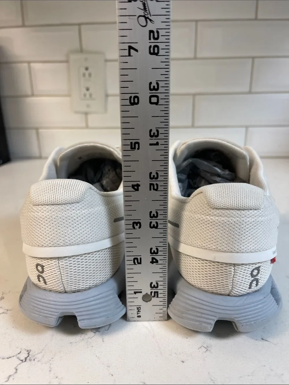 On Running brand running