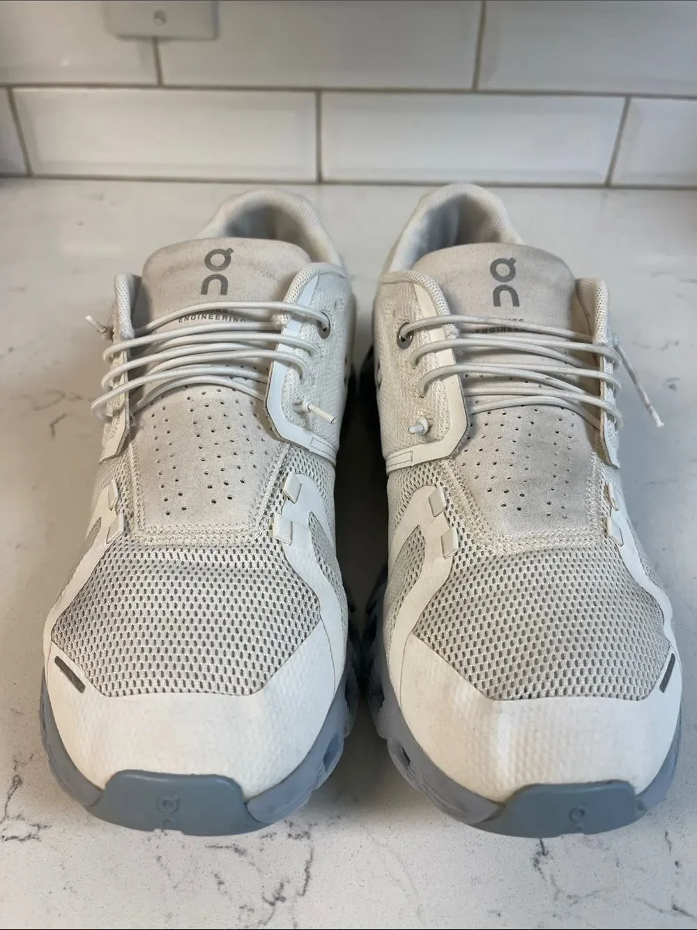 On Running brand running