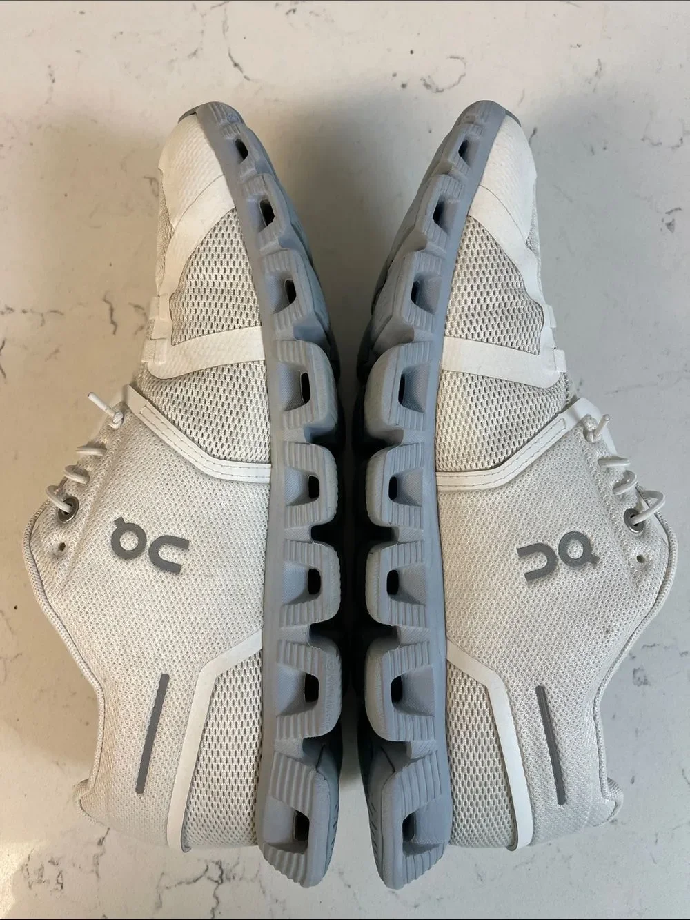 On Running brand running