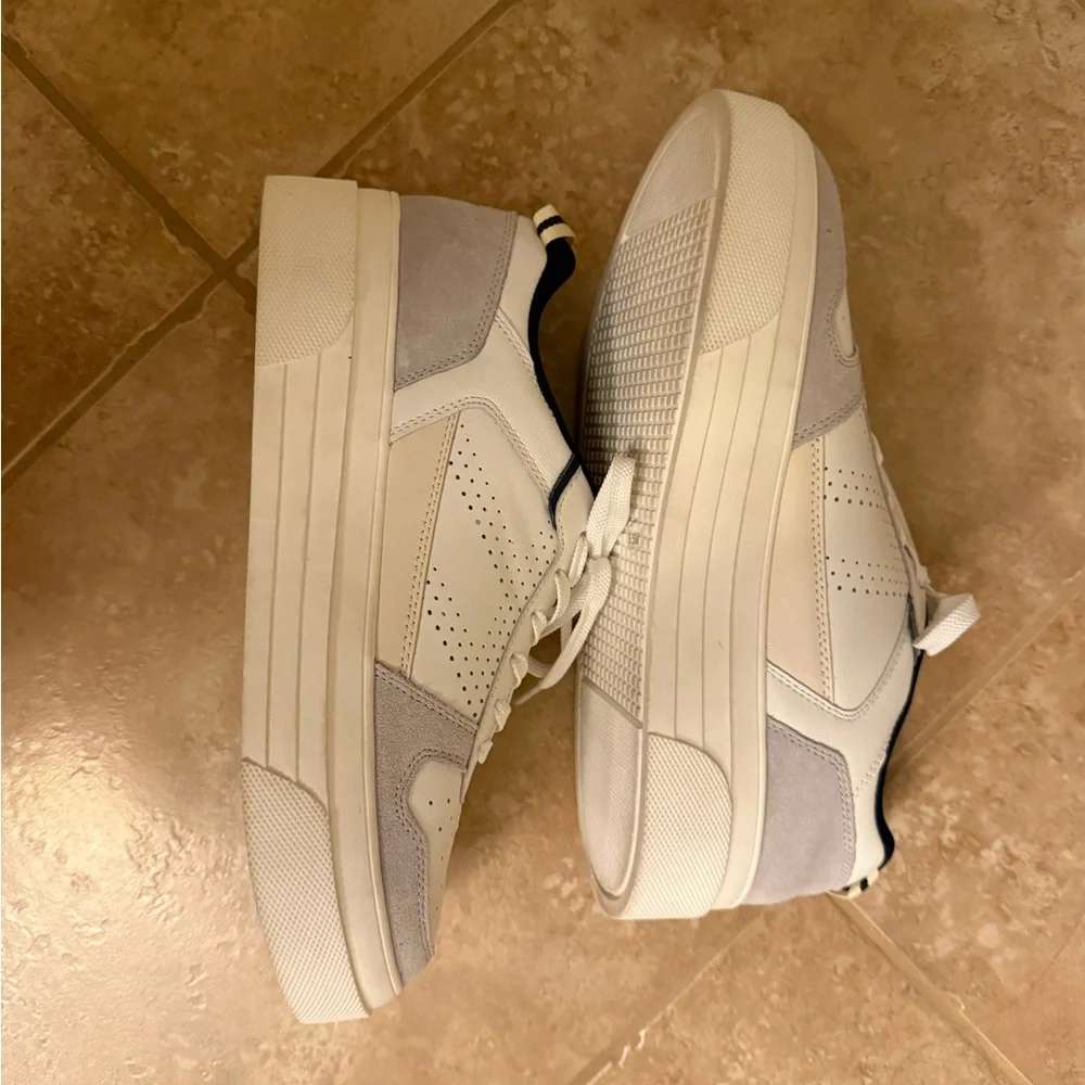 LE TIGRE women’s Midtown Sneakers