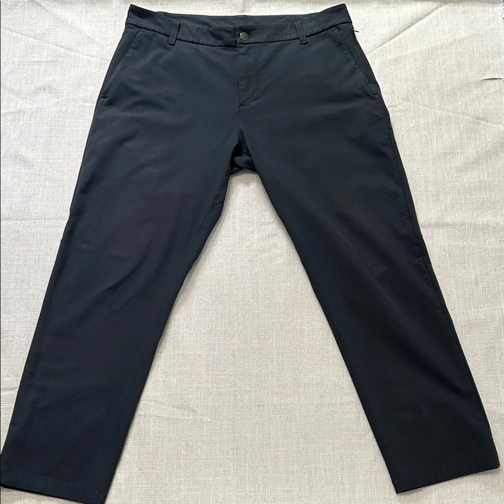 Lululemon Men's Commission Pants Size 34 Navy Classic Fit Flat Front Chinos