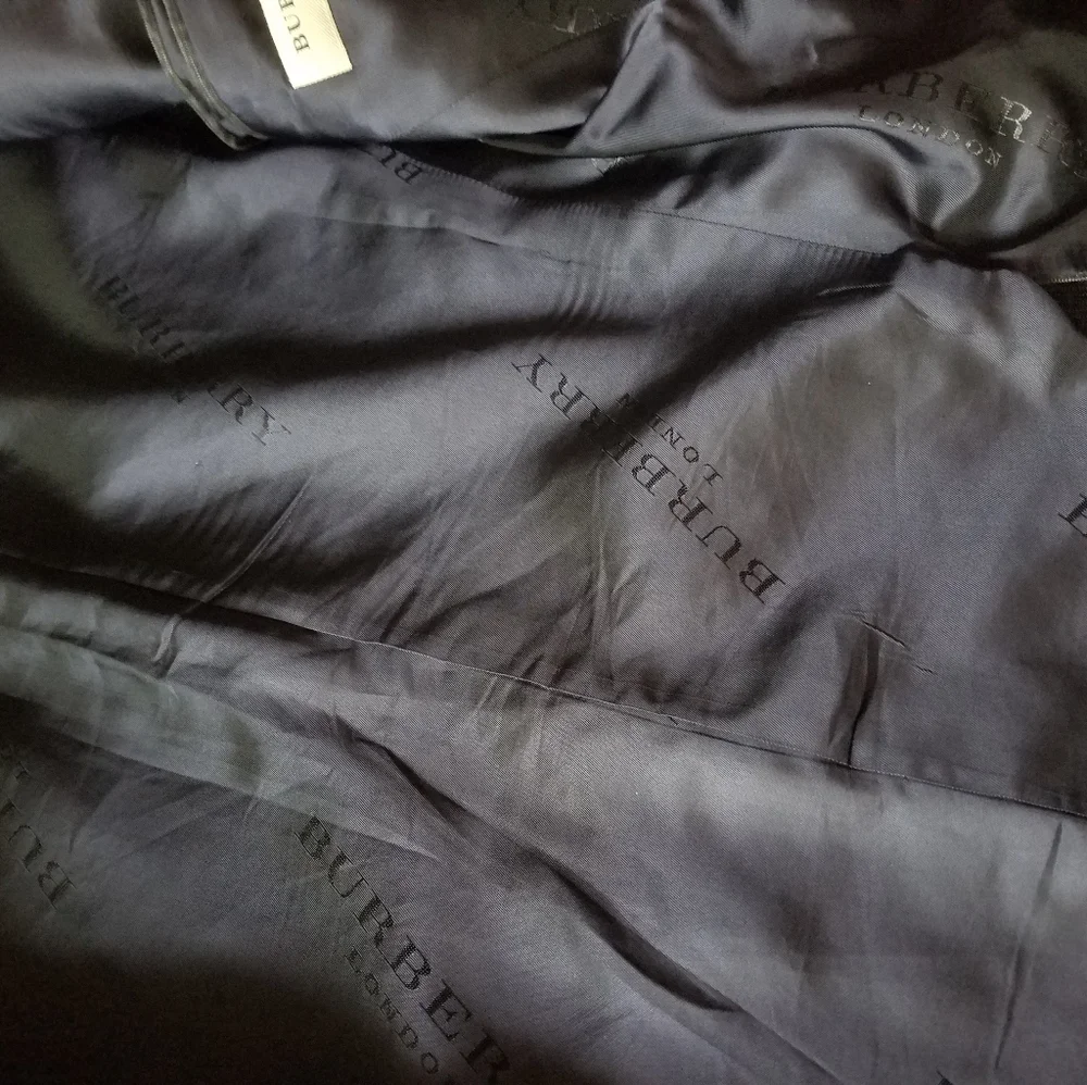 Burberry absolute excellent