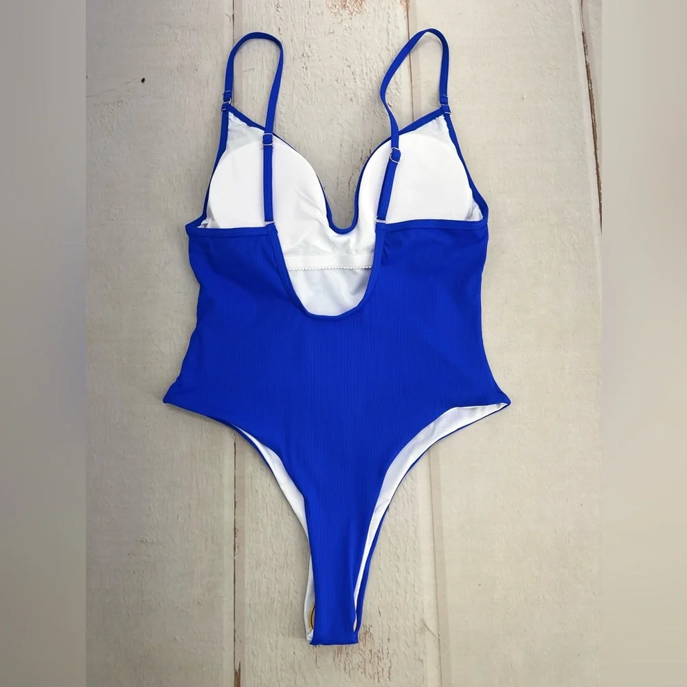 N/A curves fabric