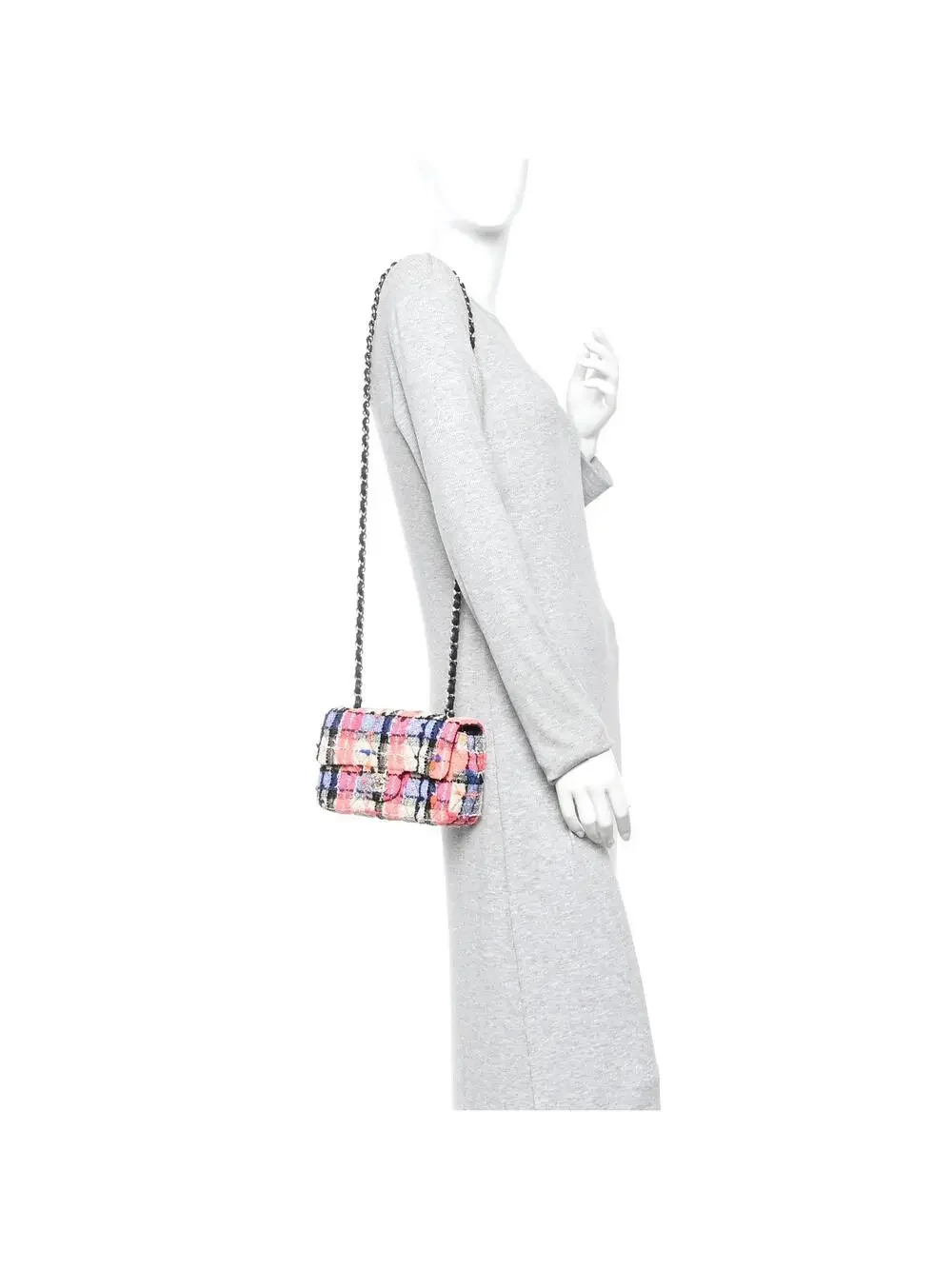 CHANEL elevate your