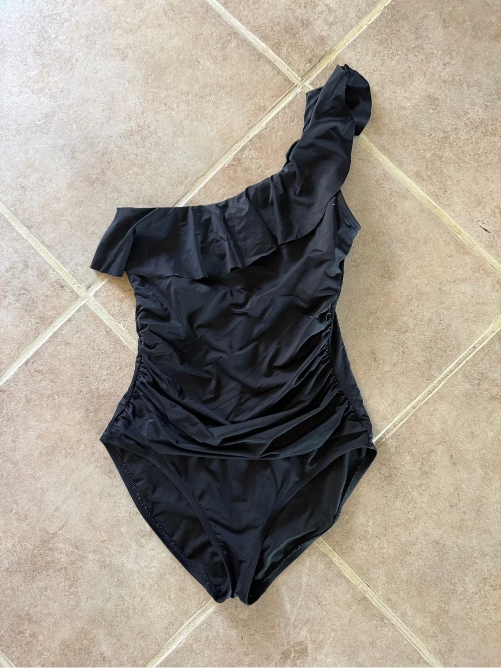 Hilor 12 swimsuit brand