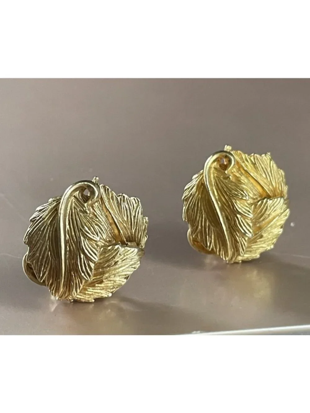 Vintage 1980 gold