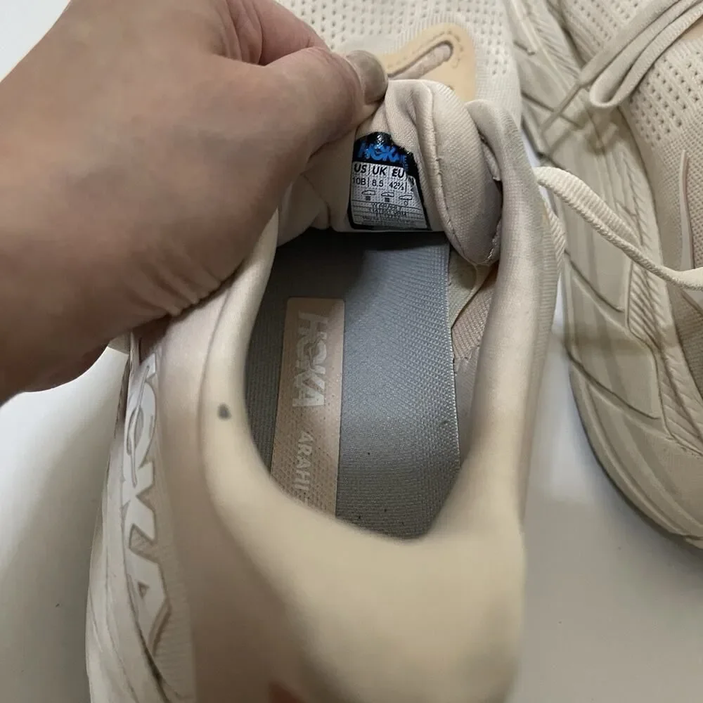 Hoka One One hoka one