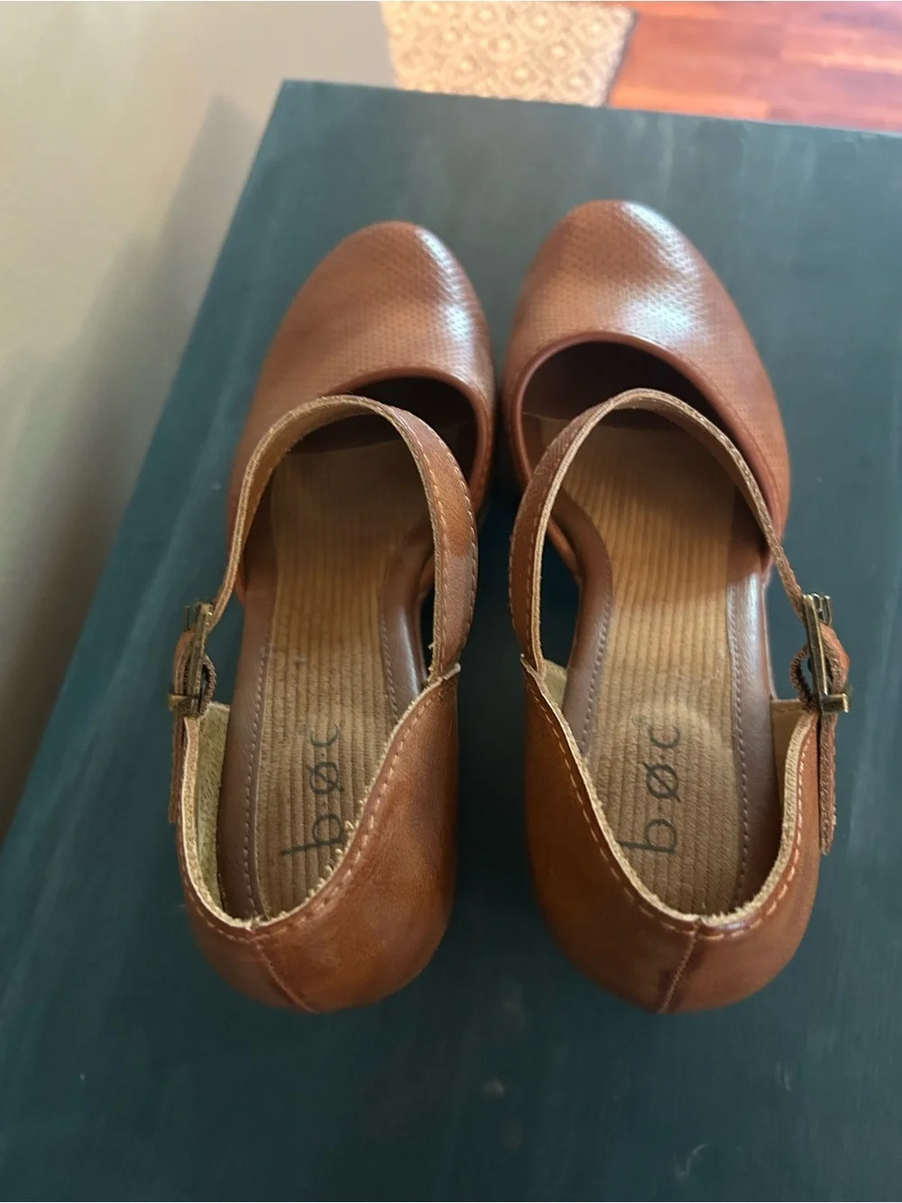 b.o.c Women's Gia Comfort Wedge Sandals