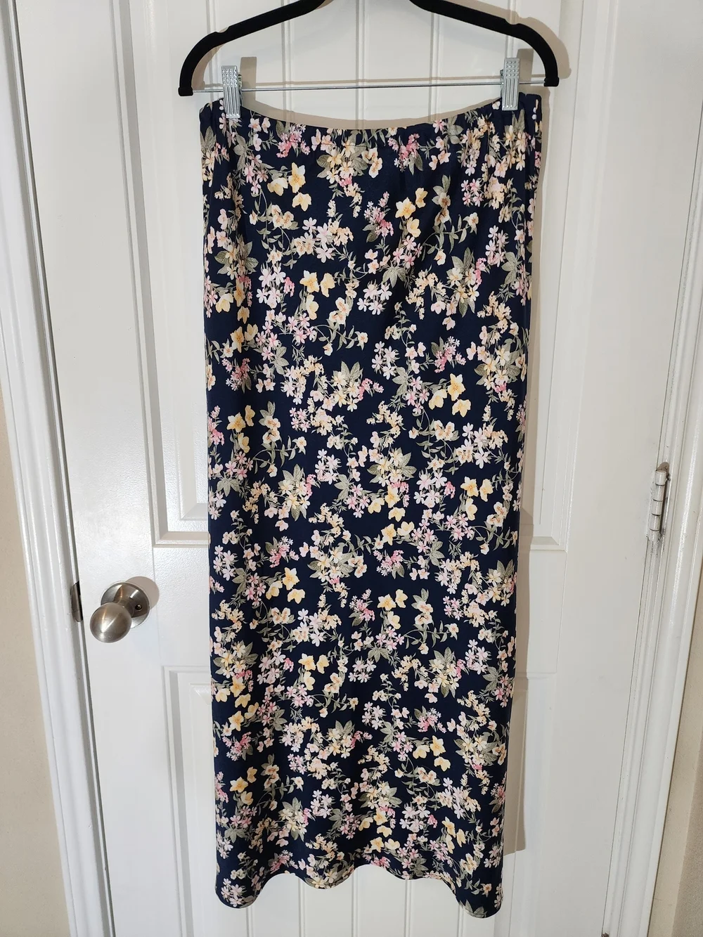 NWT WAYF Floral Print Maxi Skirt Navy Allover Tie Waist Flowy Size M