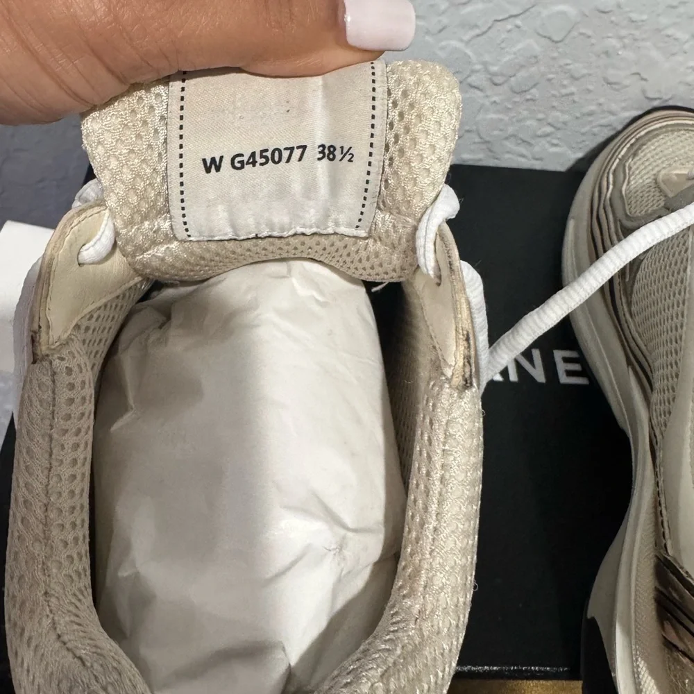 CHANEL sneakers signature