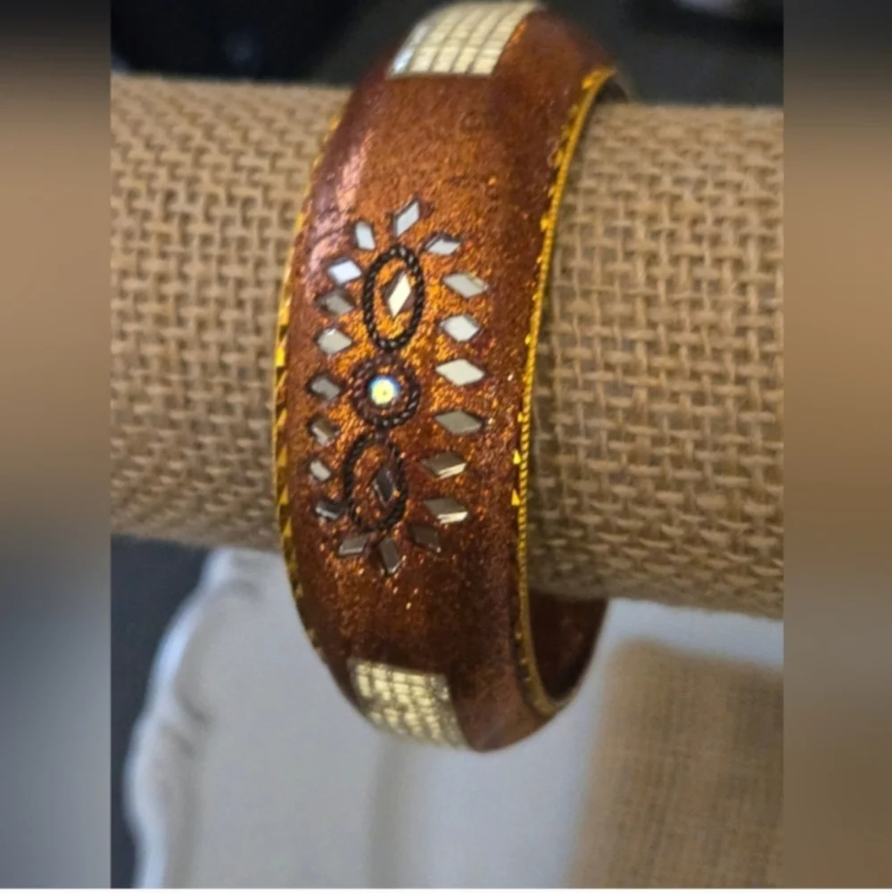 N/A stylish bangle